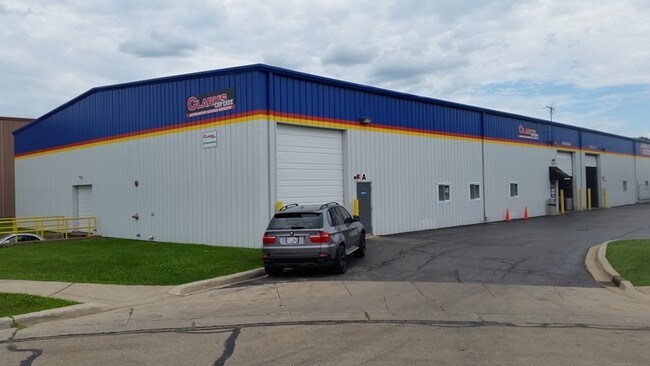 More details for 440 Industrial Dr, Naperville, IL - Industrial for Lease