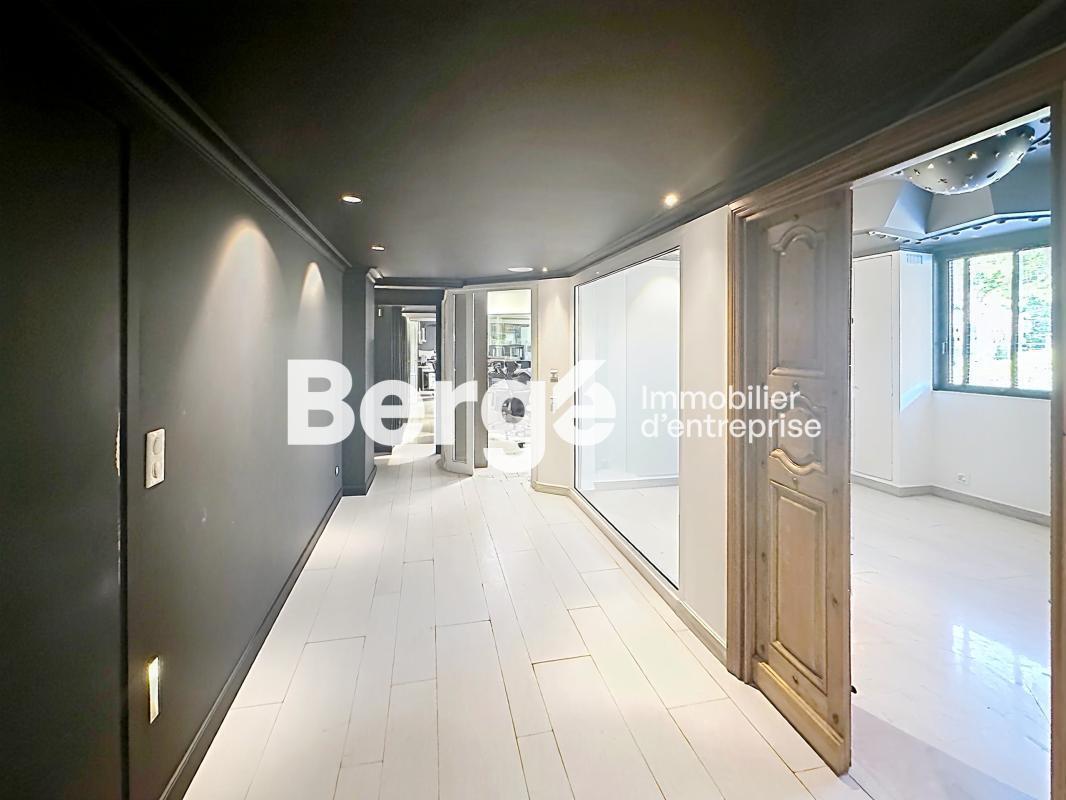 Office in Le Cannet for sale Interior Photo- Image 1 of 9
