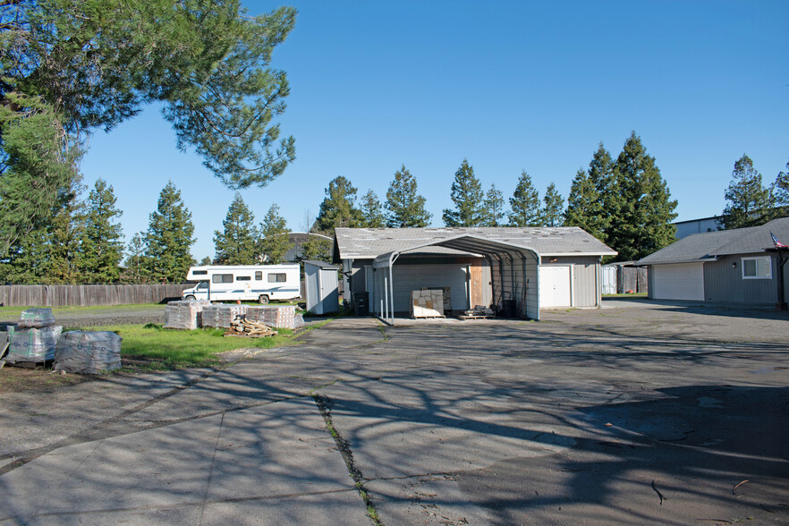 3192 Juniper Ave, Santa Rosa, CA à louer - Photo du b timent - Image 3 de 6