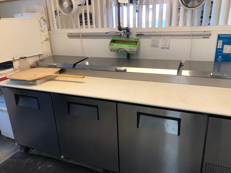 3114 Chicago Dr, Hudsonville, MI for sale - Interior Photo - Image 3 of 8