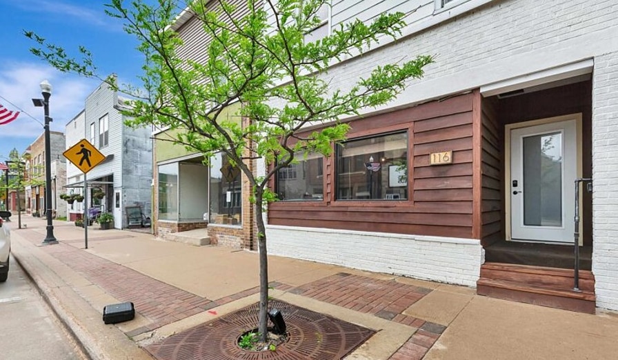 114 E Main St, Weyauwega, WI for sale - Building Photo - Image 3 of 34