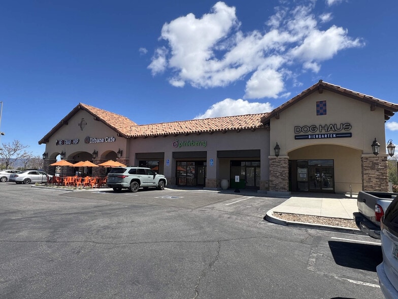 19001-19307 Golden Valley Rd, Santa Clarita, CA for lease - Building Photo - Image 2 of 12