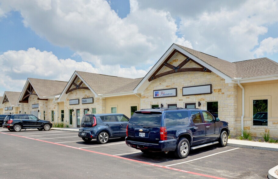 2006 S Bagdad Rd, Leander, TX à louer - Photo du bâtiment - Image 3 de 3
