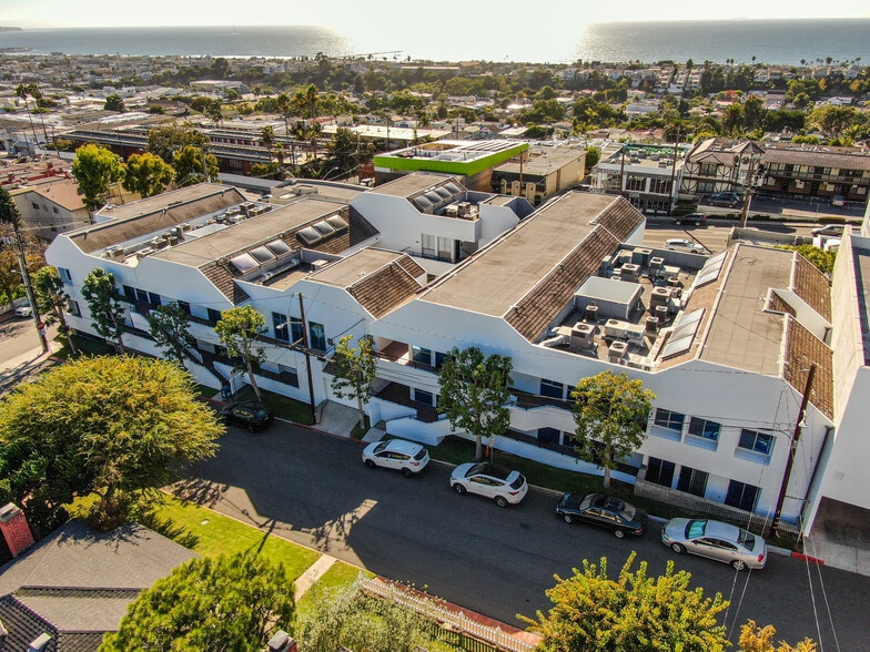 2200 Pacific Coast Hwy, Hermosa Beach, CA for sale - Aerial - Image 2 of 54