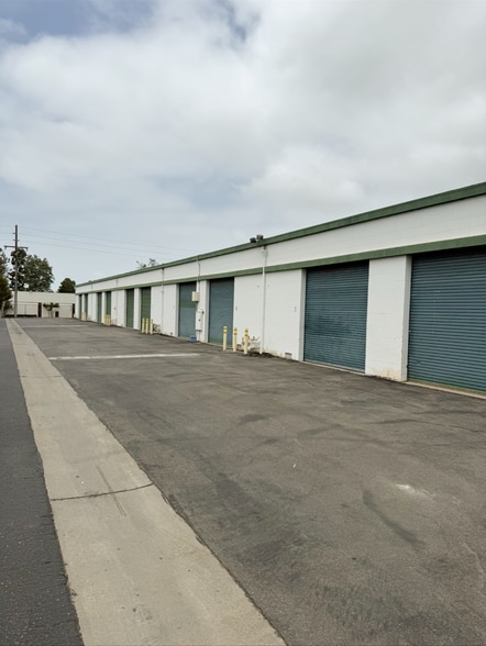 2261 Palma Dr, Ventura, CA à vendre - Photo du bâtiment - Image 3 de 8