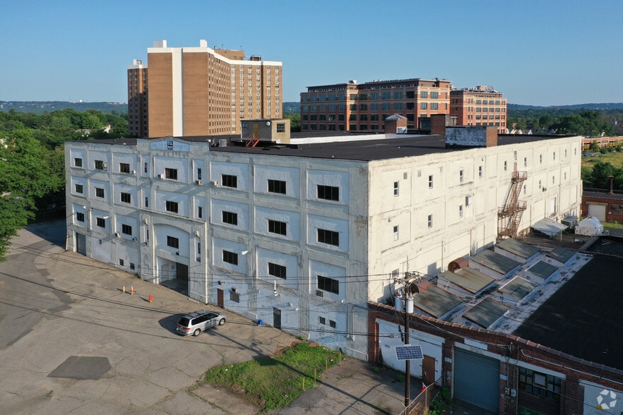 545 N Arlington Ave, Bloomfield, NJ for lease - Primary Photo - Image 1 of 32