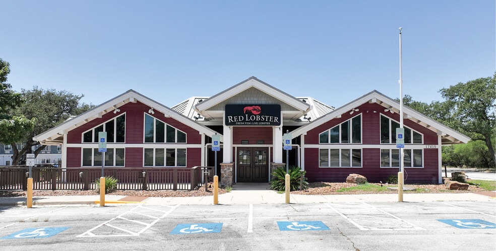 17415 San Pedro Ave, San Antonio, TX for lease - Building Photo - Image 1 of 11