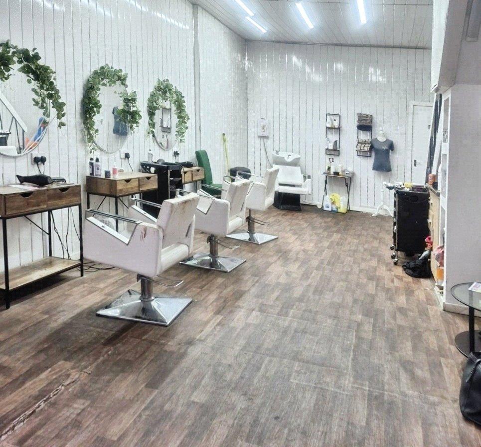 11 Corporation St, Dewsbury for lease Interior Photo- Image 1 of 8