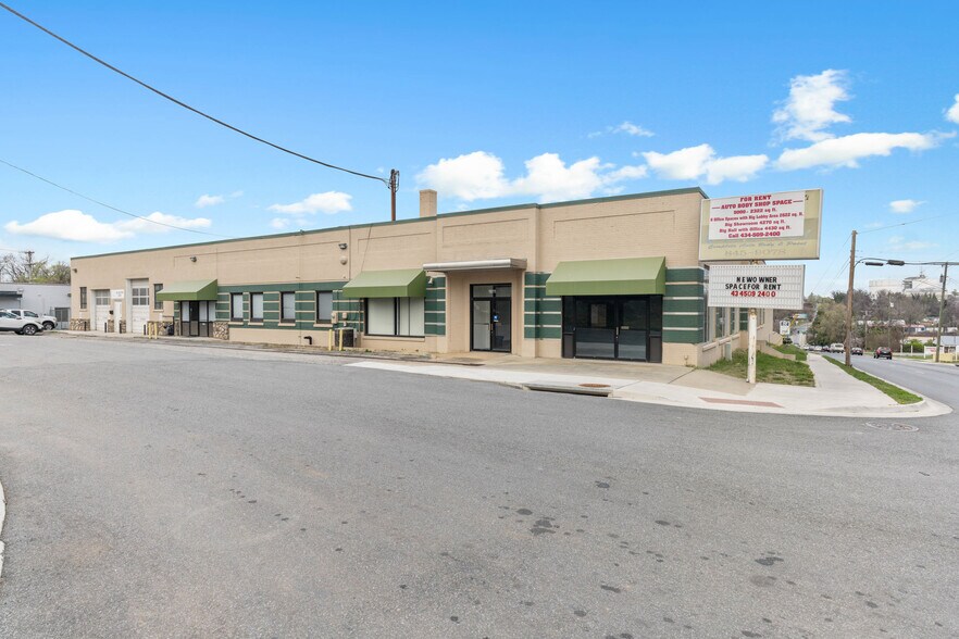1811 Memorial Ave, Lynchburg, VA à louer - Photo du bâtiment - Image 1 de 24