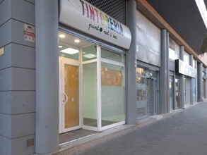 Retail in Esplugues de Llobregat, Barcelona for lease Interior Photo- Image 1 of 7