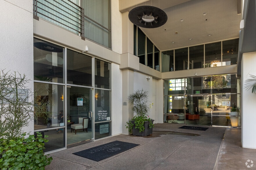 501 W Olympic Blvd, Los Angeles, CA à louer - Photo du bâtiment - Image 2 de 9