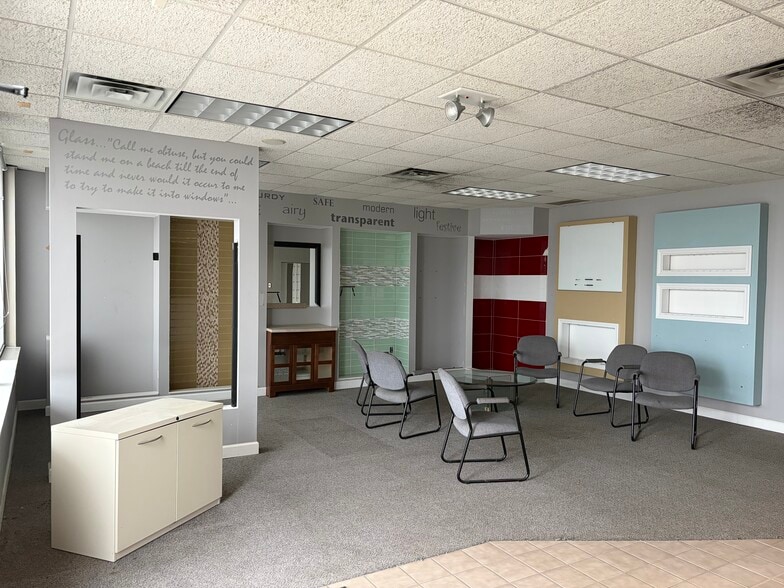2585 28th St SW, Wyoming, MI for sale - Building Photo - Image 3 of 7