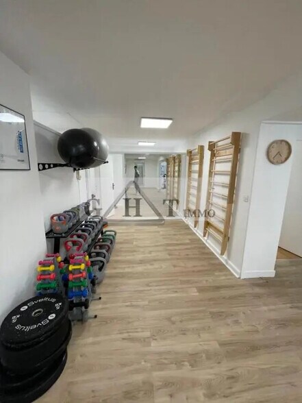 Office in Melun for sale - Interior Photo - Image 2 of 13