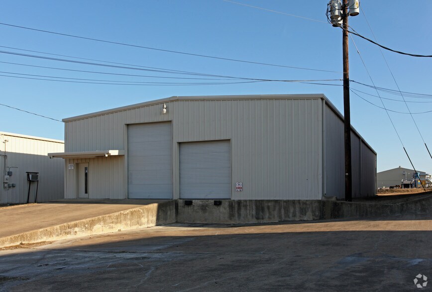 12228 Currency Cir, Forney, TX for lease - Primary Photo - Image 1 of 3