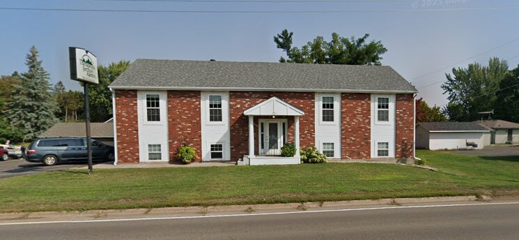 705 Hillside Ave SW, Pine City, MN à vendre - Photo du bâtiment - Image 1 de 6
