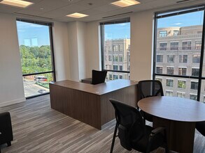 1900 Duke St, Alexandria, VA for lease Interior Photo- Image 2 of 6