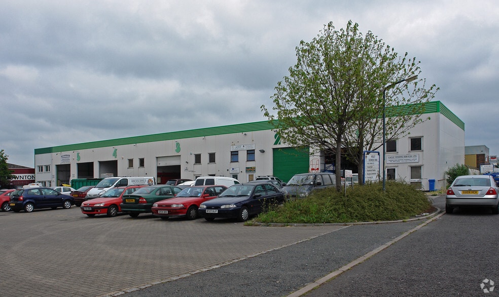 Trident Clos, Rochester for lease - Building Photo - Image 2 of 2