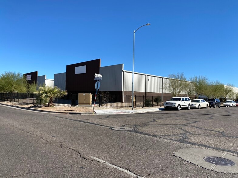 2220 W Fillmore St, Phoenix, AZ for lease - Primary Photo - Image 1 of 3