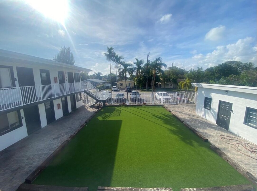 2325-2331 Arthur St, Hollywood, FL à vendre Photo principale- Image 1 de 12