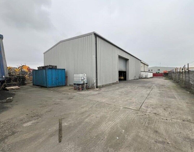 115 Burcott Rd, Avonmouth à louer - Photo du bâtiment - Image 2 de 2