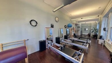 201 E 16th St, New York, NY for lease - Commercial Listing Video