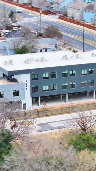 5515 Humming Bird Ln, Austin, TX for sale - Commercial Listing Video - Image 2 of 23