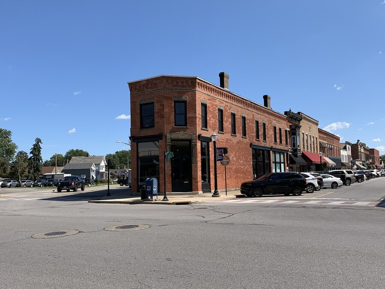 101-105 Park Ave, Amherst, OH for sale - Building Photo - Image 1 of 1