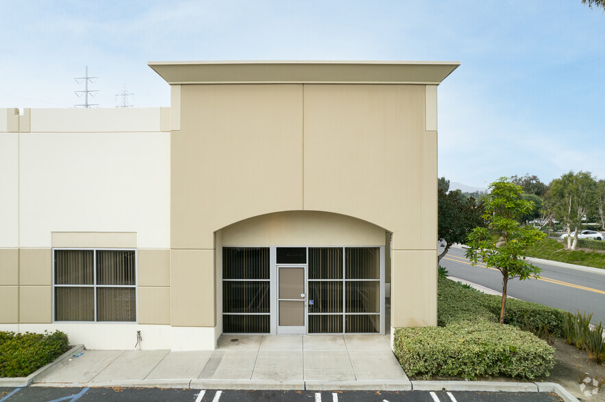 1202 Puerta Del Sol, San Clemente, CA for lease - Building Photo - Image 3 of 6