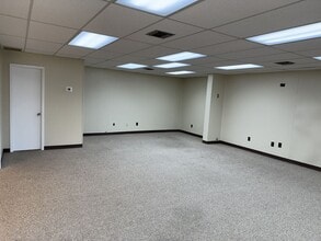 3168 Midtown Park S, Mobile, AL for lease Interior Photo- Image 1 of 3