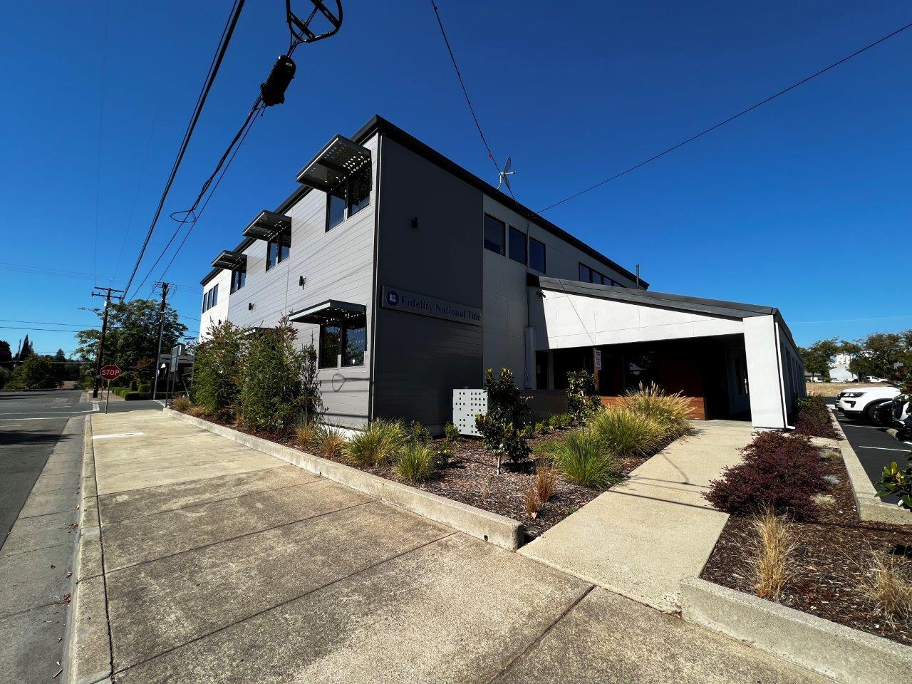 2001 Market St, Redding, CA for lease Building Photo- Image 1 of 25