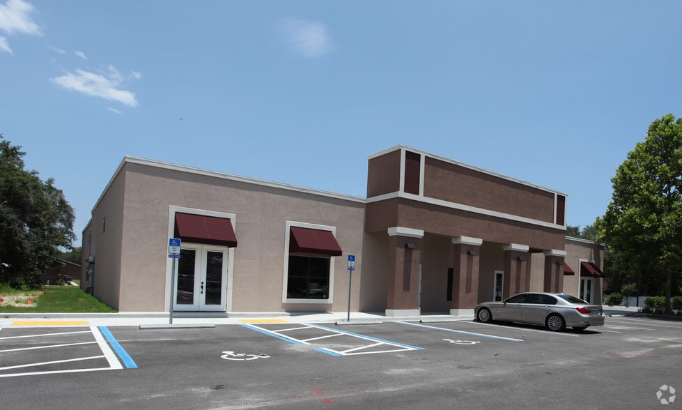 1865 Lime St, Fernandina Beach, FL for lease - Primary Photo - Image 1 of 38