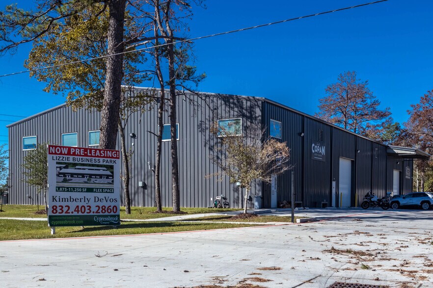 1014 Lizzie Ln, Tomball, TX à louer - Photo du bâtiment - Image 2 de 7