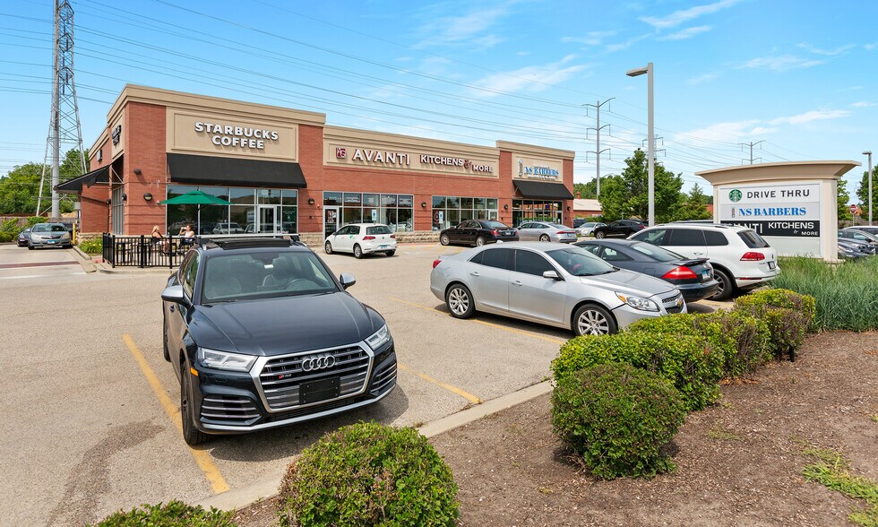 2060-2090 Skokie Valley Rd, Highland Park, IL for lease - Primary Photo - Image 1 of 5