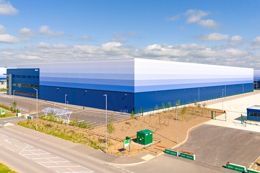 Mere Ln, Lutterworth à louer - Photo du bâtiment - Image 2 de 6