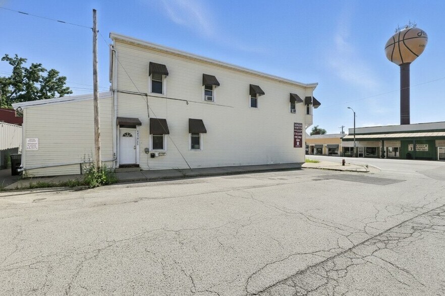 9934-9936 Main St, Hebron, IL à vendre - Photo du bâtiment - Image 3 de 23