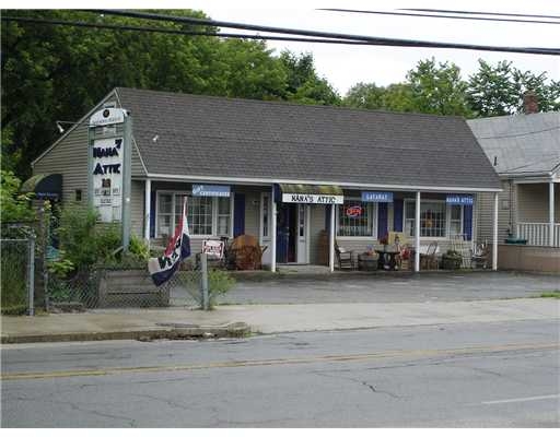 397 Cass Ave, Woonsocket, RI à vendre - Photo principale - Image 1 de 1