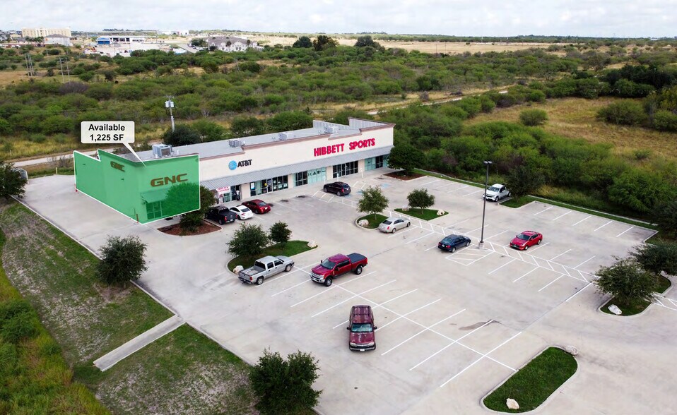 165 Business Park Dr, Kenedy, TX à louer - Photo du bâtiment - Image 3 de 4