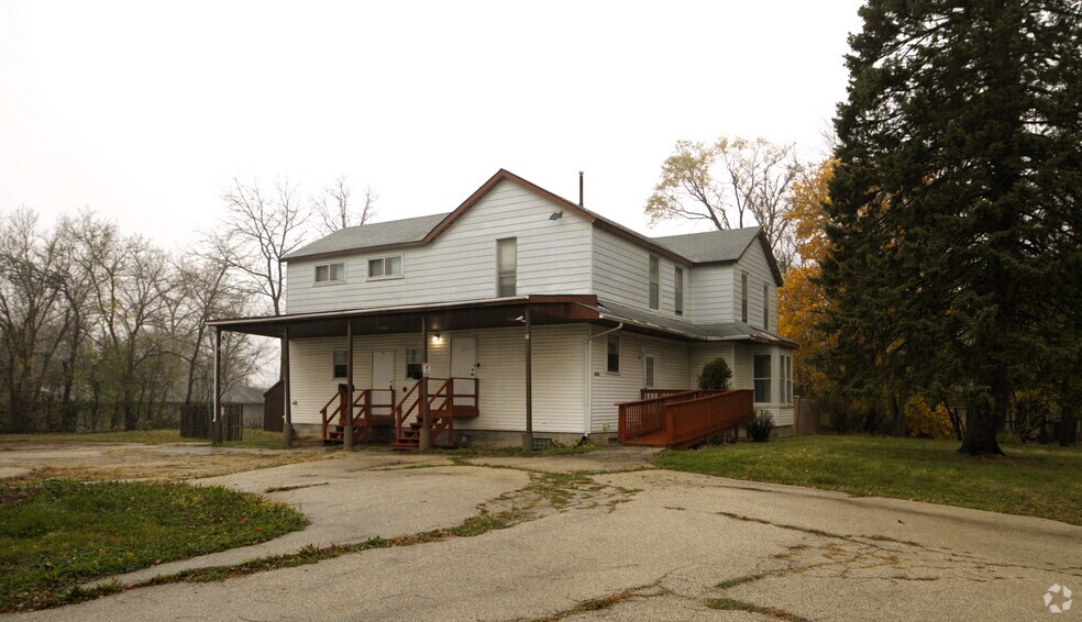 2030 Green Bay Rd, North Chicago, IL for sale - Primary Photo - Image 1 of 1