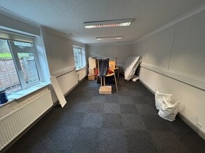 Ripton Rd, Harrogate for lease Interior Photo- Image 2 of 6
