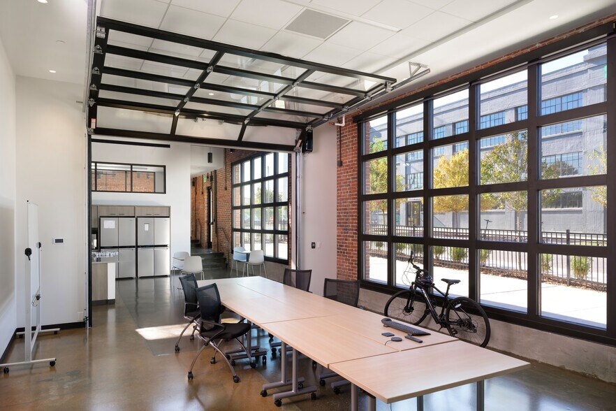 1200 1st Ave S, Birmingham, AL à louer - Photo du bâtiment - Image 3 de 13