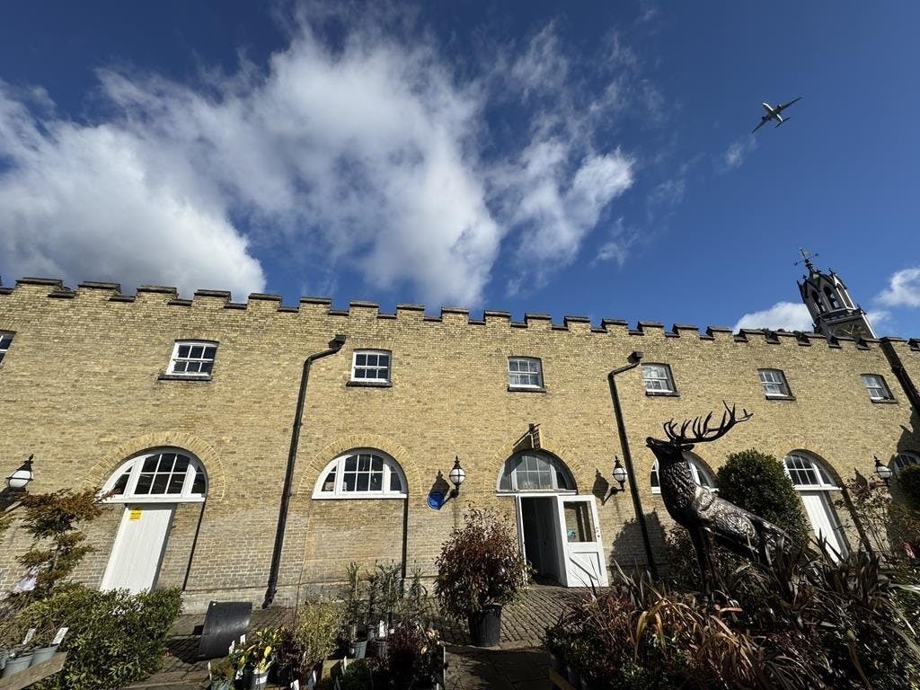 8 Kew Bridge Ct, London for lease Building Photo- Image 1 of 11