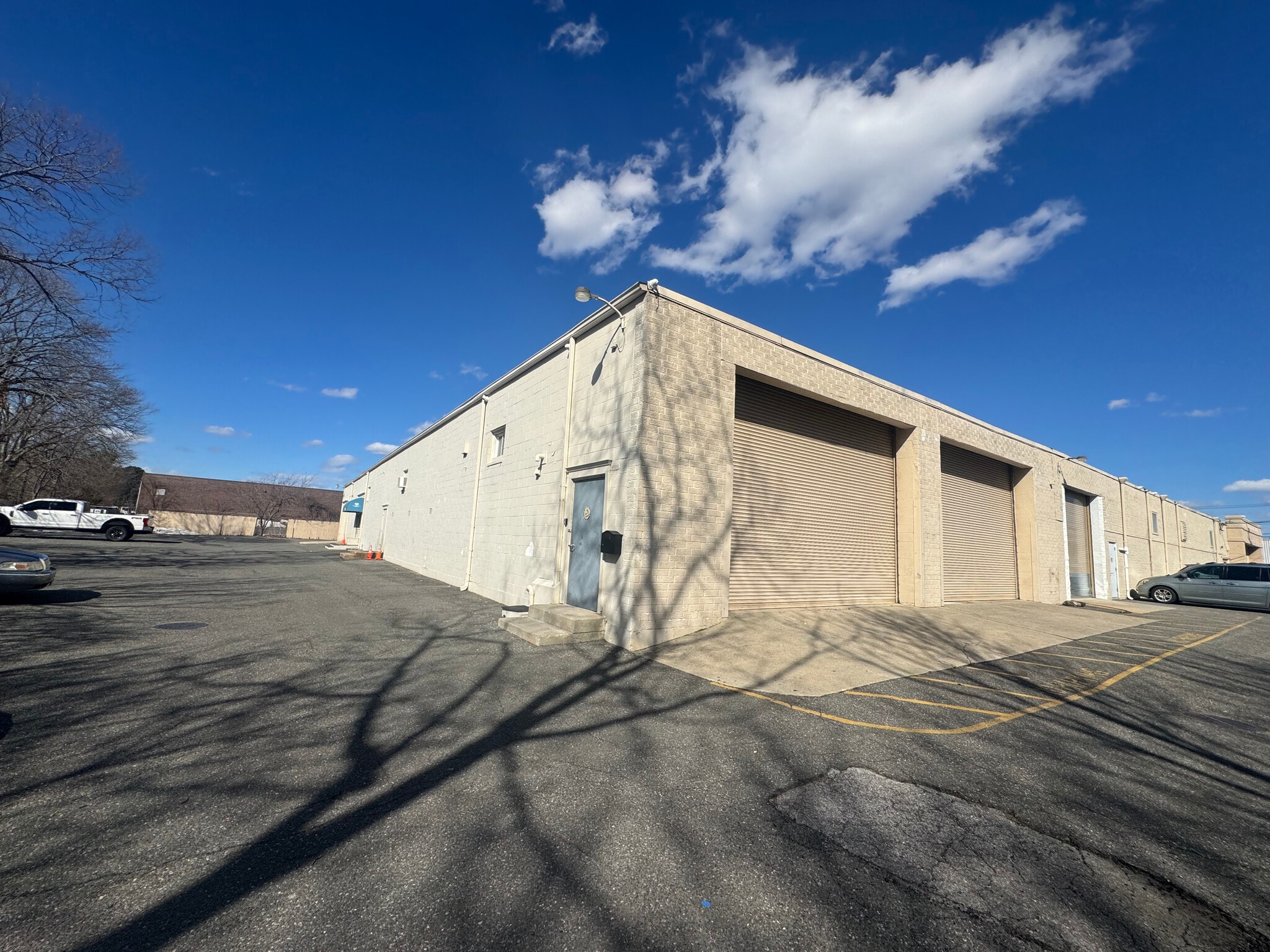 1515 Fifth Industrial Ct, Bay Shore, NY for lease Primary Photo- Image 1 of 12