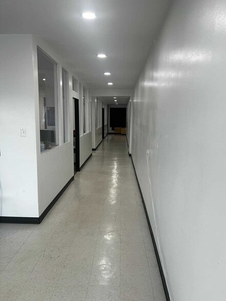 114 W 1st St S, Prescott, AR for sale - Interior Photo - Image 3 of 6