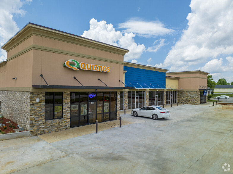 5095 Moores Mill Rd, Huntsville, AL for lease - Primary Photo - Image 1 of 18