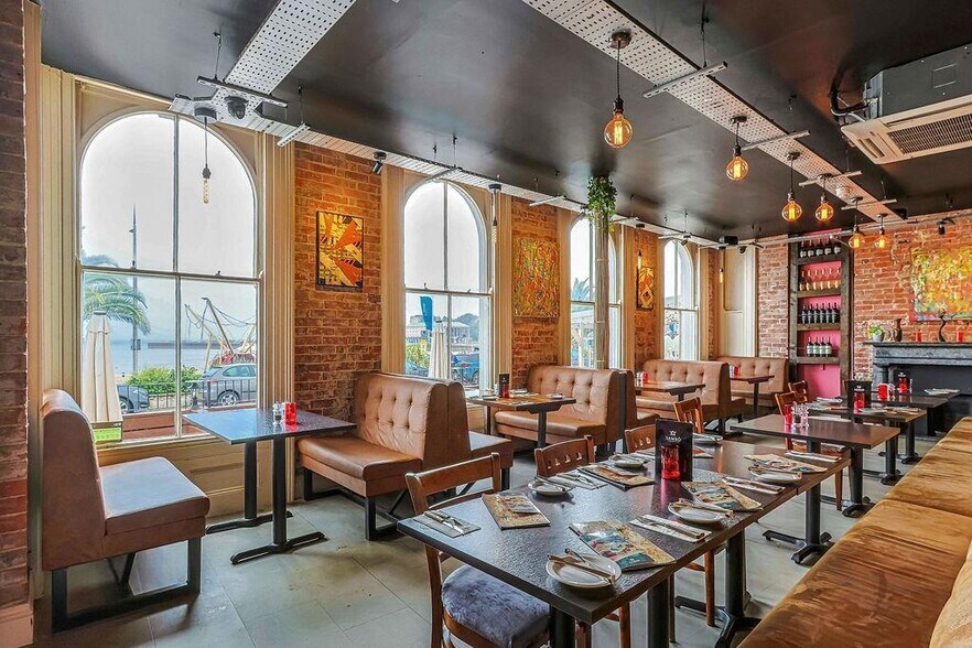 51 The Esplanade, Weymouth à vendre - Photo intérieure - Image 3 de 29