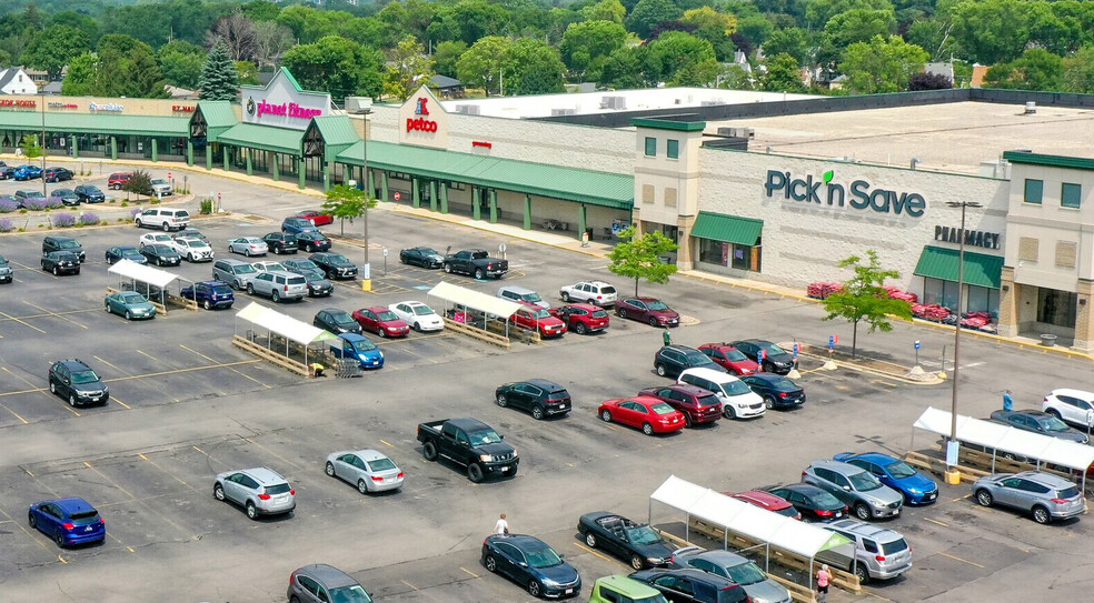 4698 S Whitnall Ave, Saint Francis, WI for lease - Building Photo - Image 2 of 6