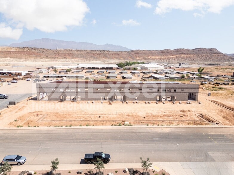 5564 720 S, Hurricane, UT for lease - Building Photo - Image 2 of 6