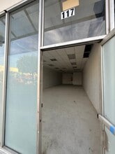 1075 N Western Ave, Los Angeles, CA for lease Interior Photo- Image 2 of 3