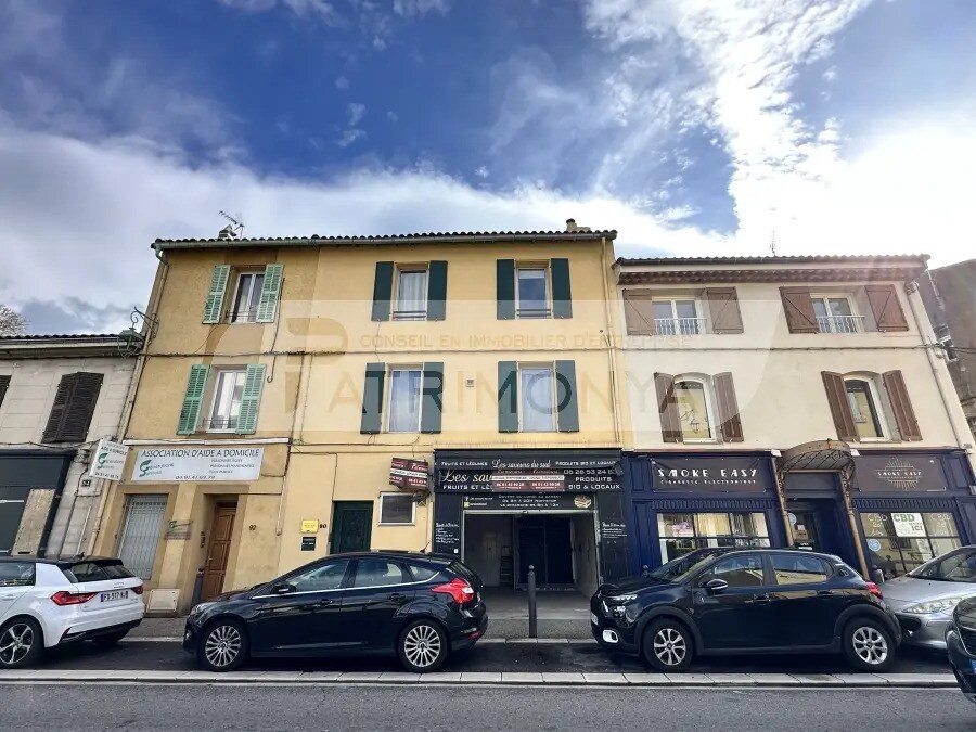 Commerce de détail dans Marseille à louer Photo du bâtiment- Image 1 de 4