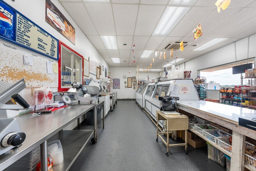 1400 Commerce Dr, New Lexington, OH à vendre - Photo intérieure - Image 2 de 12